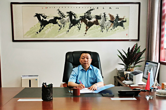 Chairman of Jiyuan Yaohui Glass Products Co Ltd - Liu Sanfa